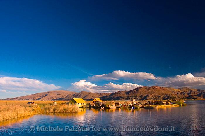 Lake Titicaca, Puno, Peru.jpg